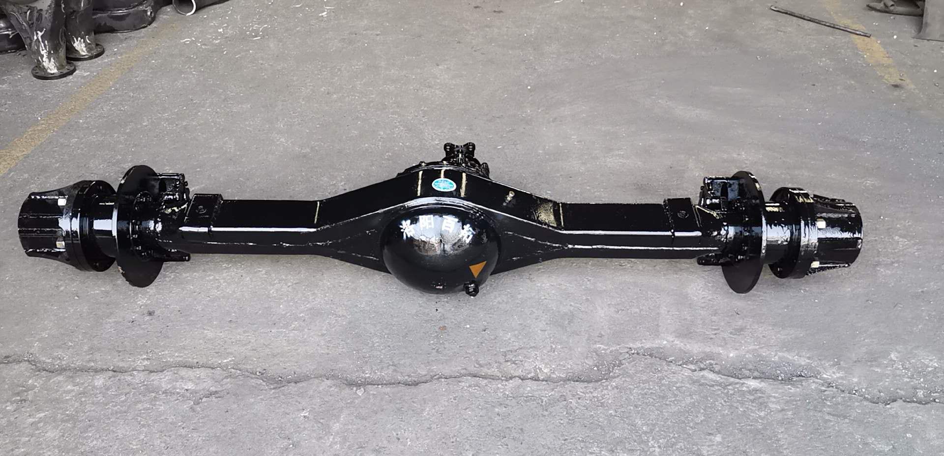 汽車(chē)后橋?qū)?chē)輛行駛安全很重要